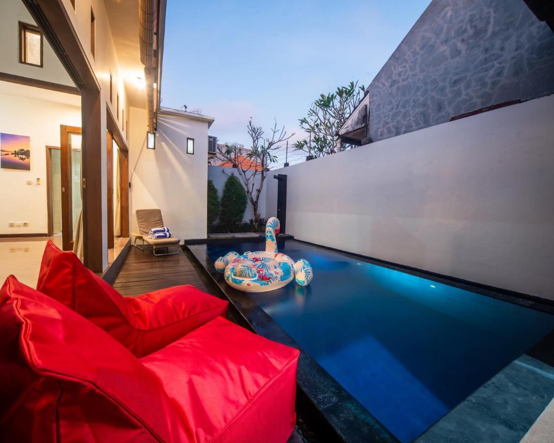 Demi * Seminyak (Bali)