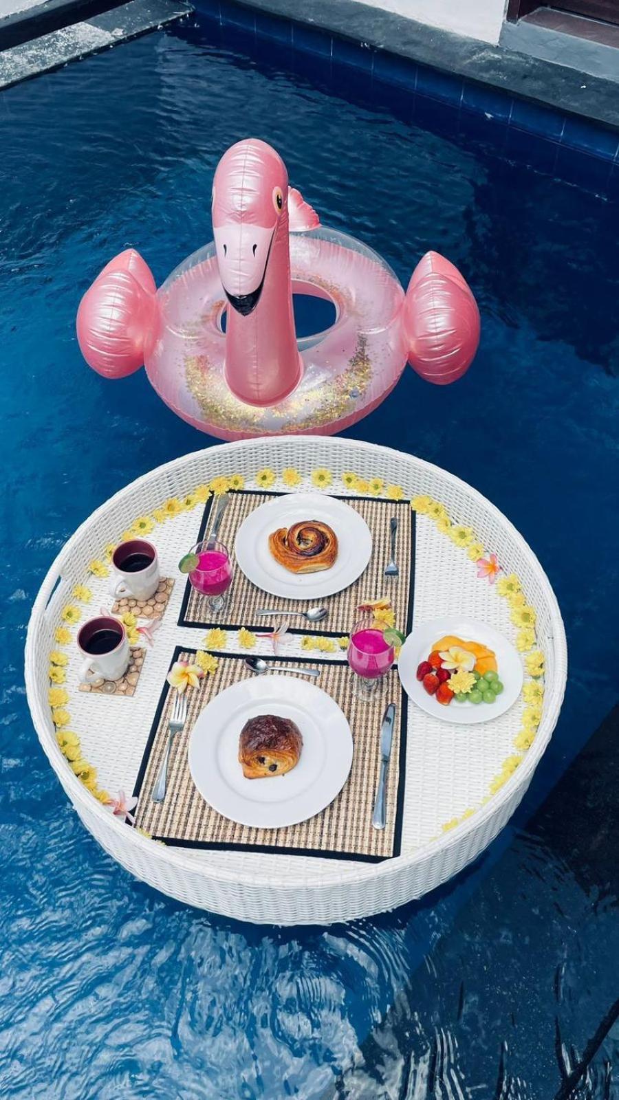 Demi Seminyak (Bali)